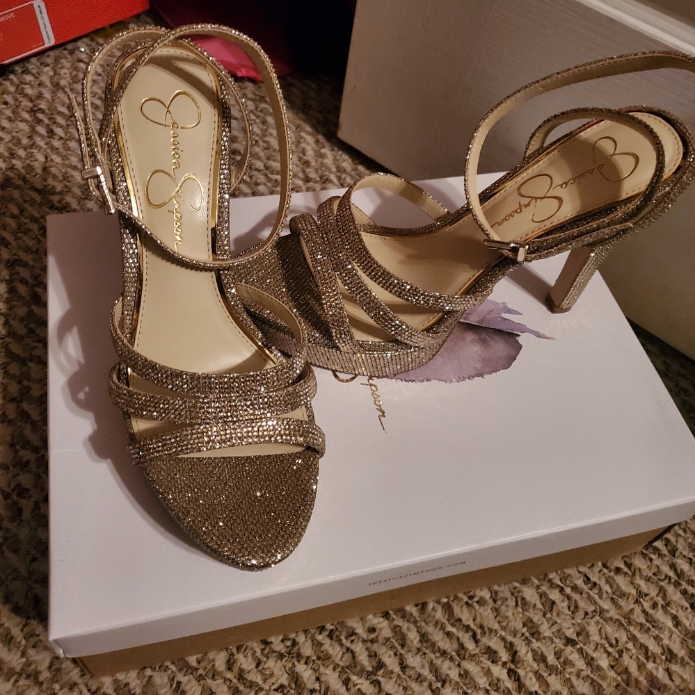 Women dress shoes